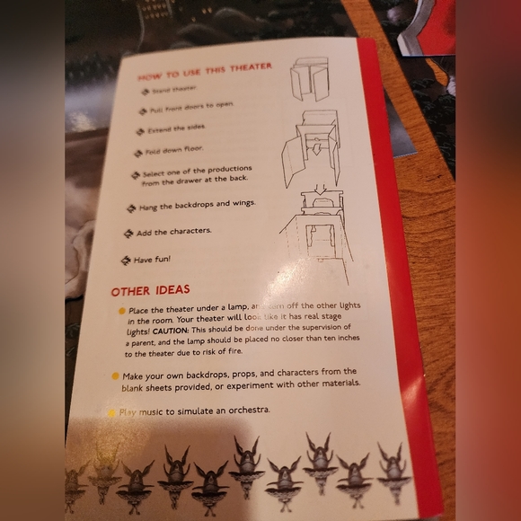 🎉Make Offer Sale🎉 Teatro Olivia Fold Out Theater - Picture 12 of 14